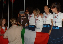Arianna with Kewara at the awards ceremony of the Malevsky World Cup 2004