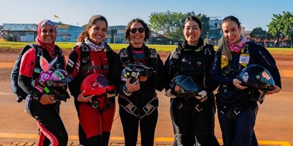 Fly Queens